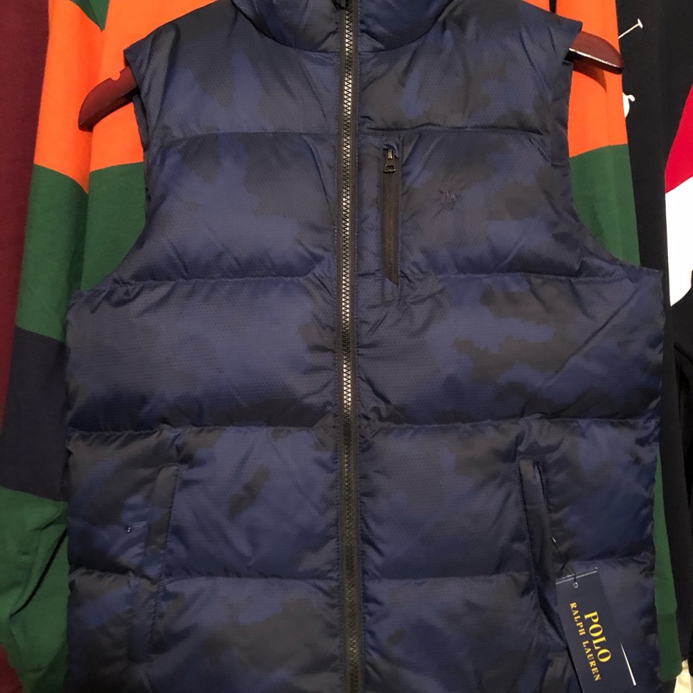 Polo Reversible Vest  large in young men
